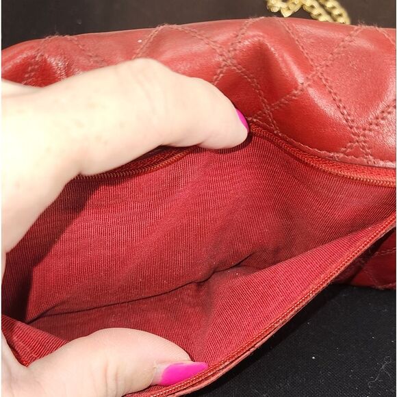 Authentic Chanel Lambskin Diamond Stitched Envelope Matlesse Wallet Red - Picture 15 of 16